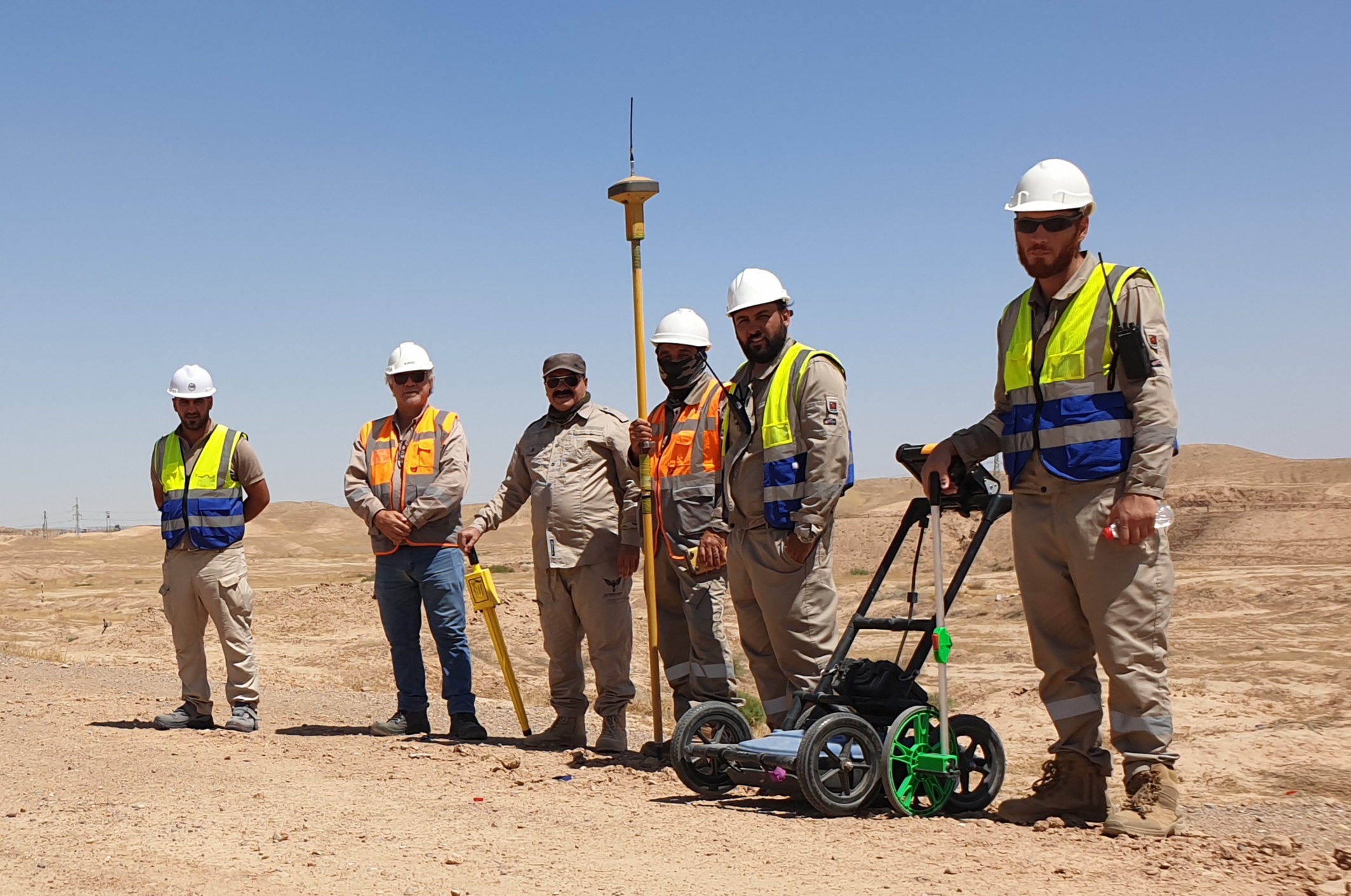 OILFIELD UNDERGROUND PIPELINES DETECTION, ROUTE SURVEY AND MARKERS INSTALLATION